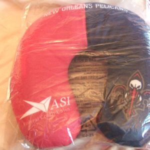 NEW ORLEANS PELICAN NECK PILLOW